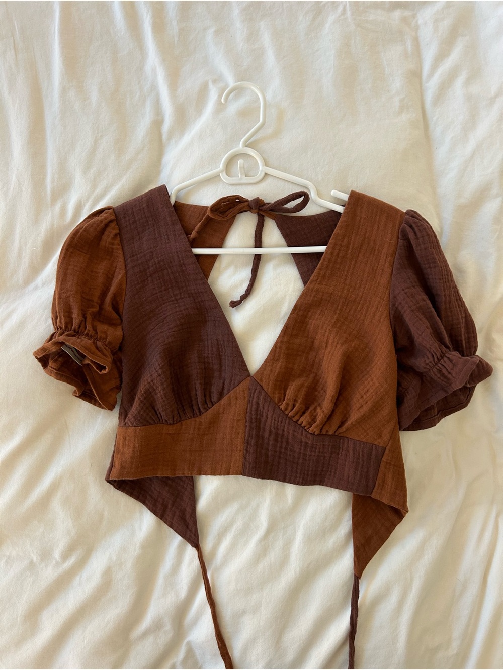 Women's Tie-Back Colorblock Cropped Top